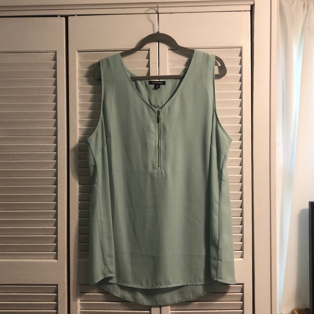 Roz & Ali Zipper Blouse
